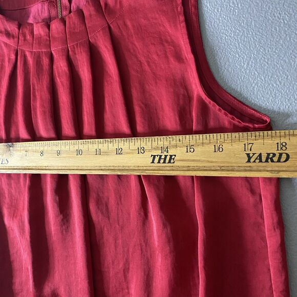 LOFT Blouse Sleeveless Pleated Neckline Bubble Hem Gold Zipper Back Womens M Red - Picture 5 of 9